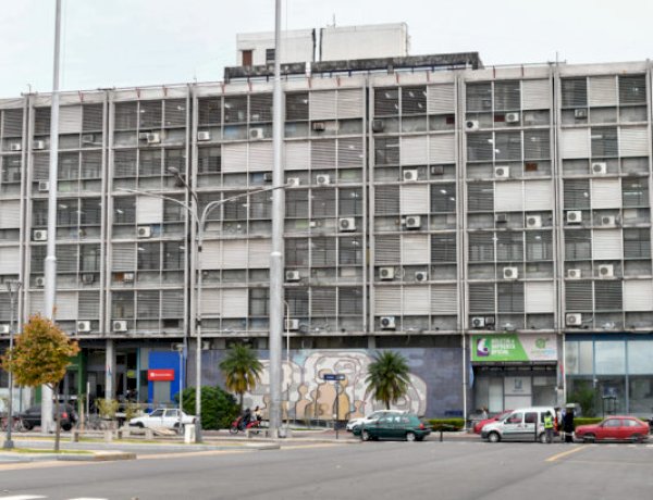 Proponen crear un programa educativo obligatorio en el CGE para prevenir el suicidio adolescente