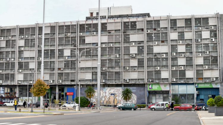 Proponen crear un programa educativo obligatorio en el CGE para prevenir el suicidio adolescente